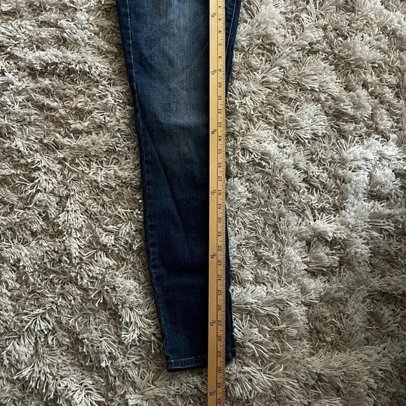 Signature Levi Strauss Gold Jeans - Picture 7 of 7